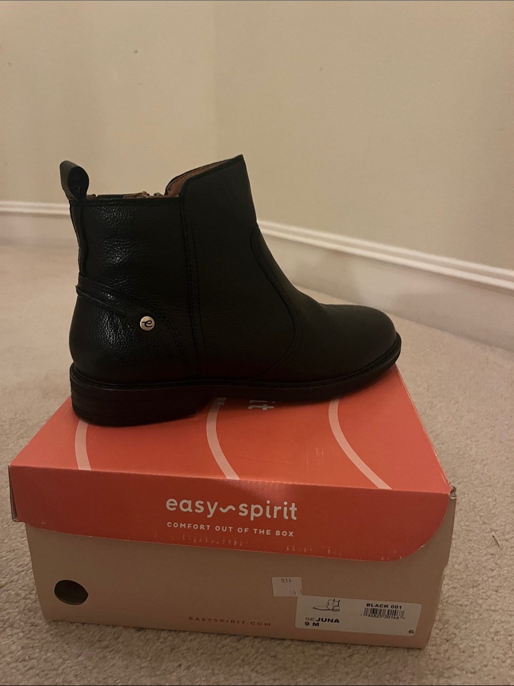 Easy Spirit Black Leather Ankle Bootie